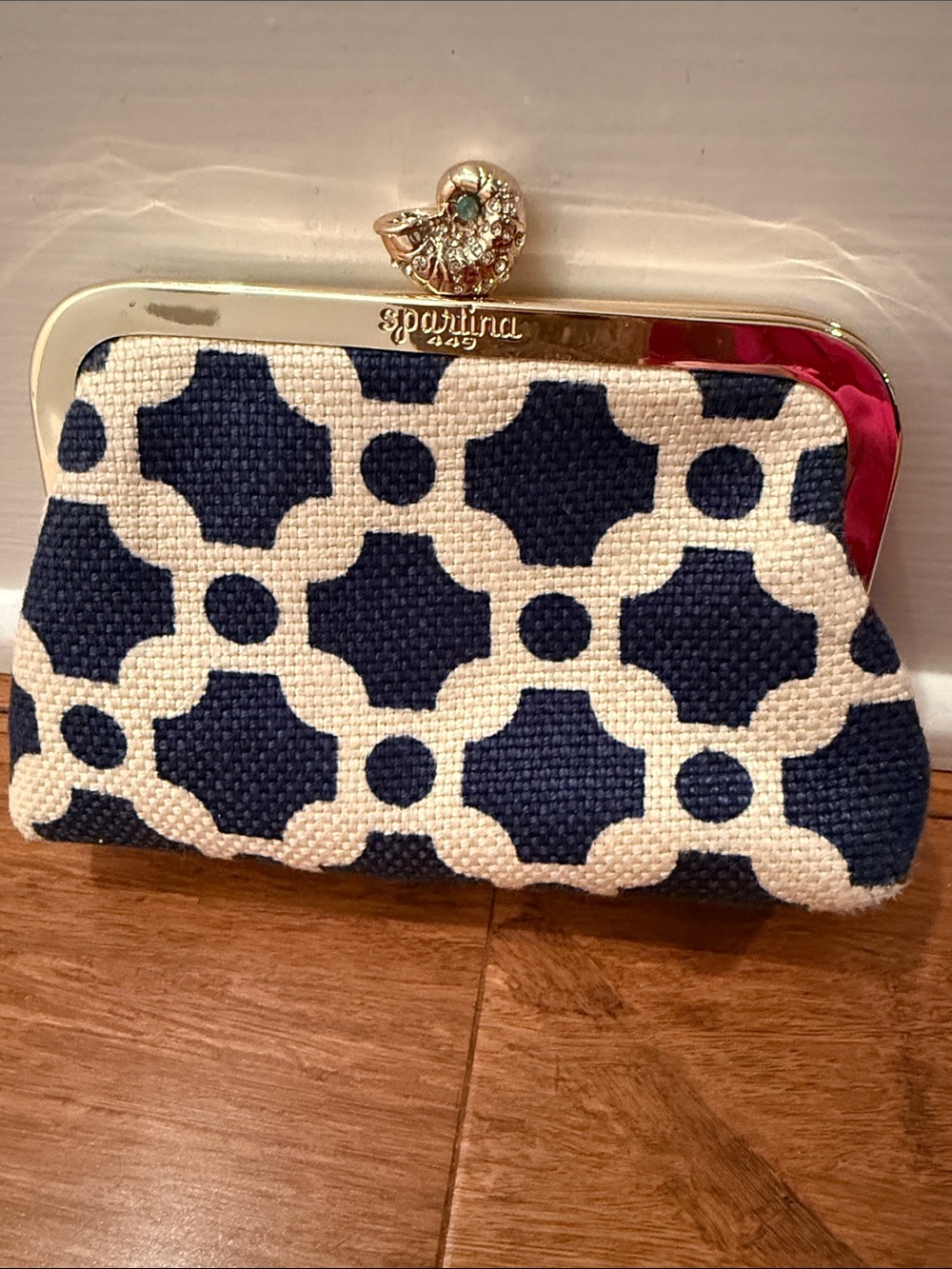 Spartina 449 Navy and Cream Geometric Kiss-Lock Coin Purse with Key Fob - Picture 4 of 13